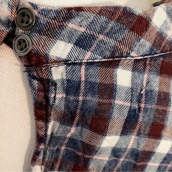 5/$20!Maurices keyhole neck plaid distressed long sleeve top L - Picture 7 of 9